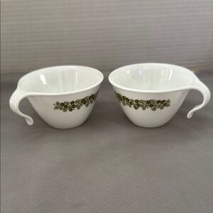 Corelle Spring Blossom Green “Crazy Daisy” Hook Handle Cups USA Set of 2 Vintage